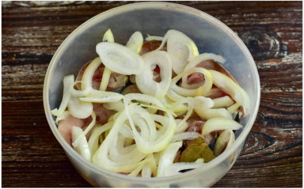 Малосольная скумбрия Малосольная скумбрия