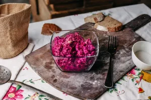 Свекла с чесноком