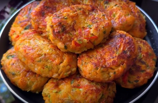 Беру кабачки и картошку — получаю шедевр. Простой рецепт, а вкус — как в дорогом ресторане: не верила, пока не попробовала Беру кабачки и картошку — получаю шедевр. Простой рецепт, а вкус — как в дорогом ресторане: не верила, пока не попробовала