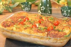 Куриные котлеты на кабачковой подушке