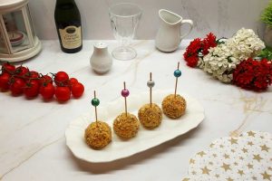 Шарики из сыра и моркови