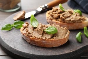 Эти продукты советуют есть не чаще 1 раза в неделю — даже несмотря на их пользу