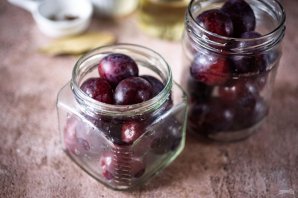 Маринованная слива Маринованная слива