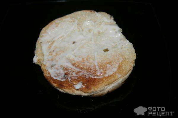 Рецепт: Домашний фишбургер - с покупной рыбной котлетой Рецепт: Домашний фишбургер - с покупной рыбной котлетой