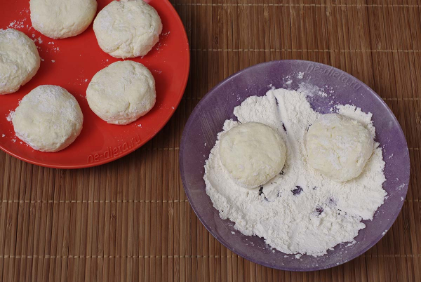 Самые вкусные сырники — рецепт с творожным сыром Самые вкусные сырники — рецепт с творожным сыром