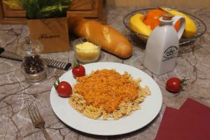 Паста с консервированным лососем