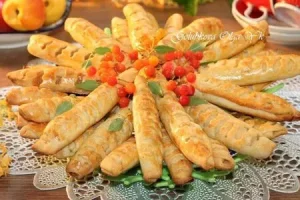 Булочки-трубочки с творогом и повидлом