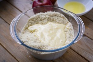 Тертый пирог с яблоками Тертый пирог с яблоками