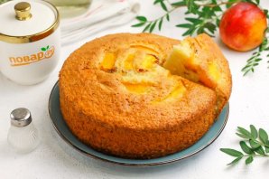 Творожный пирог с персиками