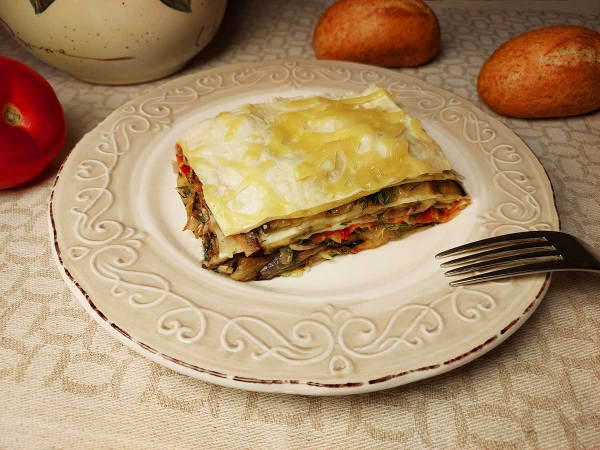 Пирог из лаваша с баклажанами и грибами Пирог из лаваша с баклажанами и грибами