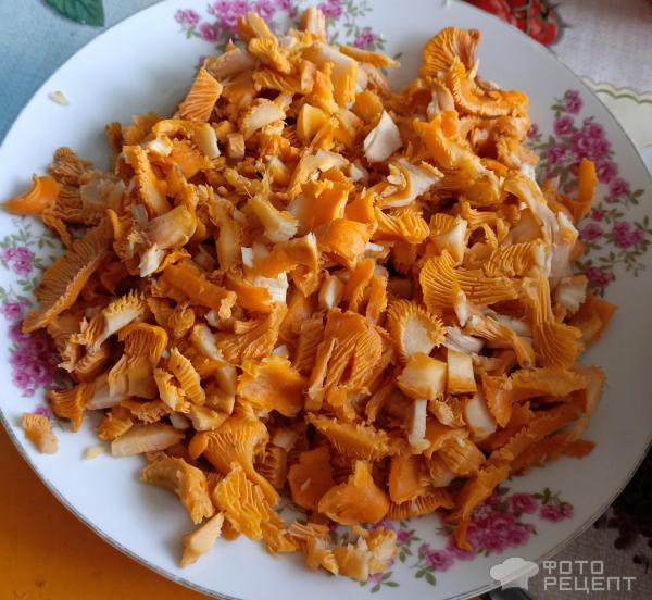 Рецепт: Грибной суп с лисичками - с картофелем и поджаркой Рецепт: Грибной суп с лисичками - с картофелем и поджаркой