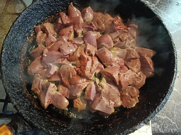 Рецепт: Печень свиная тушеная - с луком и морковью Рецепт: Печень свиная тушеная - с луком и морковью