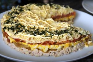 Секрет идеального новогоднего стола! Легкий, нежный и обалденно вкусный салат «Аннушка»