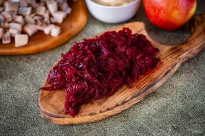 Селедка под шубой с яблоками Селедка под шубой с яблоками