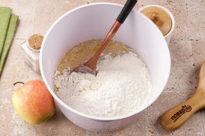 Пирог на дрожжах с яблоками Пирог на дрожжах с яблоками