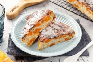 Шарлотка с тыквой