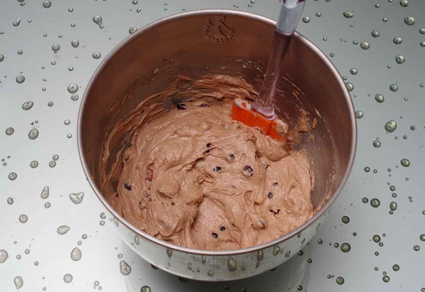 Шоколадный кекс с черной смородиной Шоколадный кекс с черной смородиной