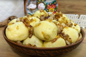 Не просто галушки, а объедение! Откройте для себя рецепт вкуснейших клецек с мясной начинкой и салом
