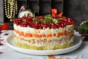 Салат с гранатом