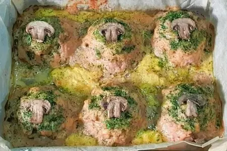 Мясные пенечки с грибами под соусом Мясные пенечки с грибами под соусом