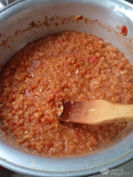 Рецепт: Кабачковая "аджика" - С болгарским перцем и чесноком: вкусная и пикантная, сразу и не поймешь что из кабачков Рецепт: Кабачковая "аджика" - С болгарским перцем и чесноком: вкусная и пикантная, сразу и не поймешь что из кабачков