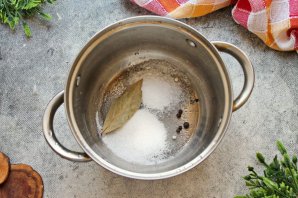 Маринованные подосиновики Маринованные подосиновики