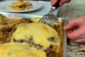 Мясо по-французски! Классическое Новогоднее горячее блюдо: так готовили наши мамы