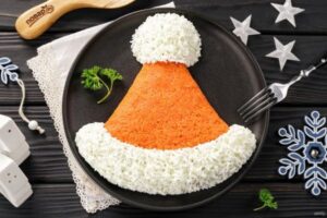 Салат «Шапочка Деда Мороза»