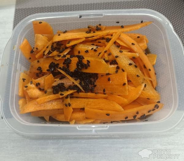 Рецепт: Морковный салат - Слайсами по-азиатски с кунжутом Рецепт: Морковный салат - Слайсами по-азиатски с кунжутом