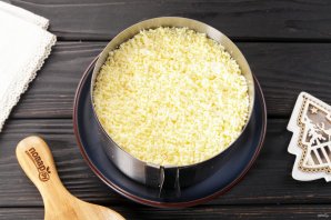 Салат слоеный с креветками Салат слоеный с креветками