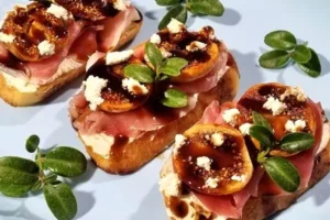 Брускетты с инжыром