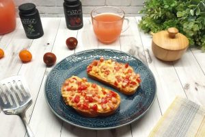 Горячие бутерброды с колбасой и сыром